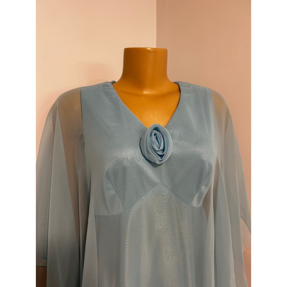 Vintage 70s ILGWU Blue Maxi Gown Sheer Cape Rosette Formal
Dress Size 14 - Picture 3 of 9